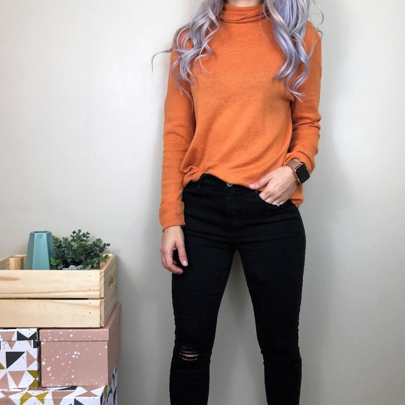Linda Matthews Sweaters - Linda Matthews Cashmere Wool Blend Turtleneck